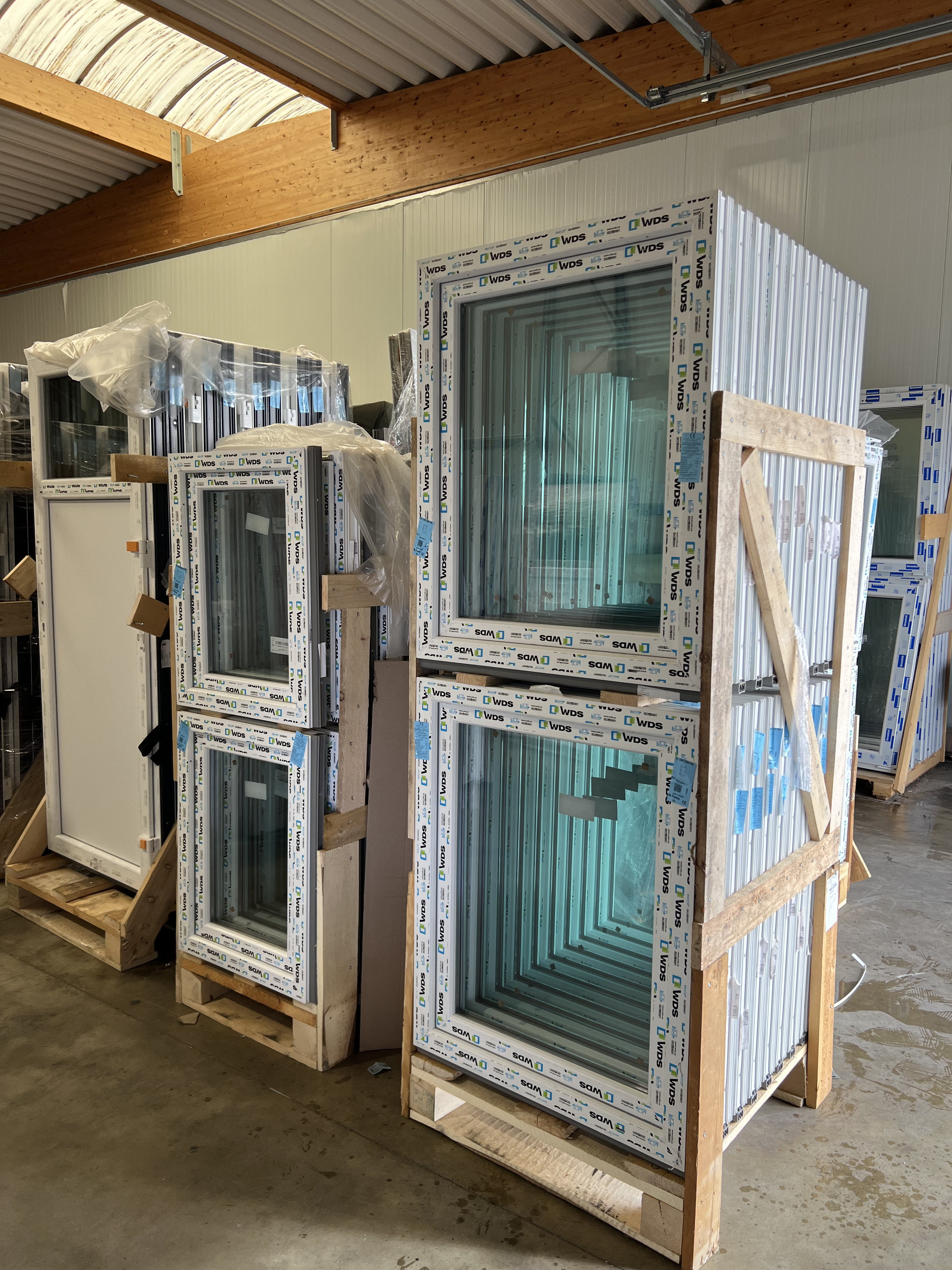 Châssis PVC double vitrage en stock