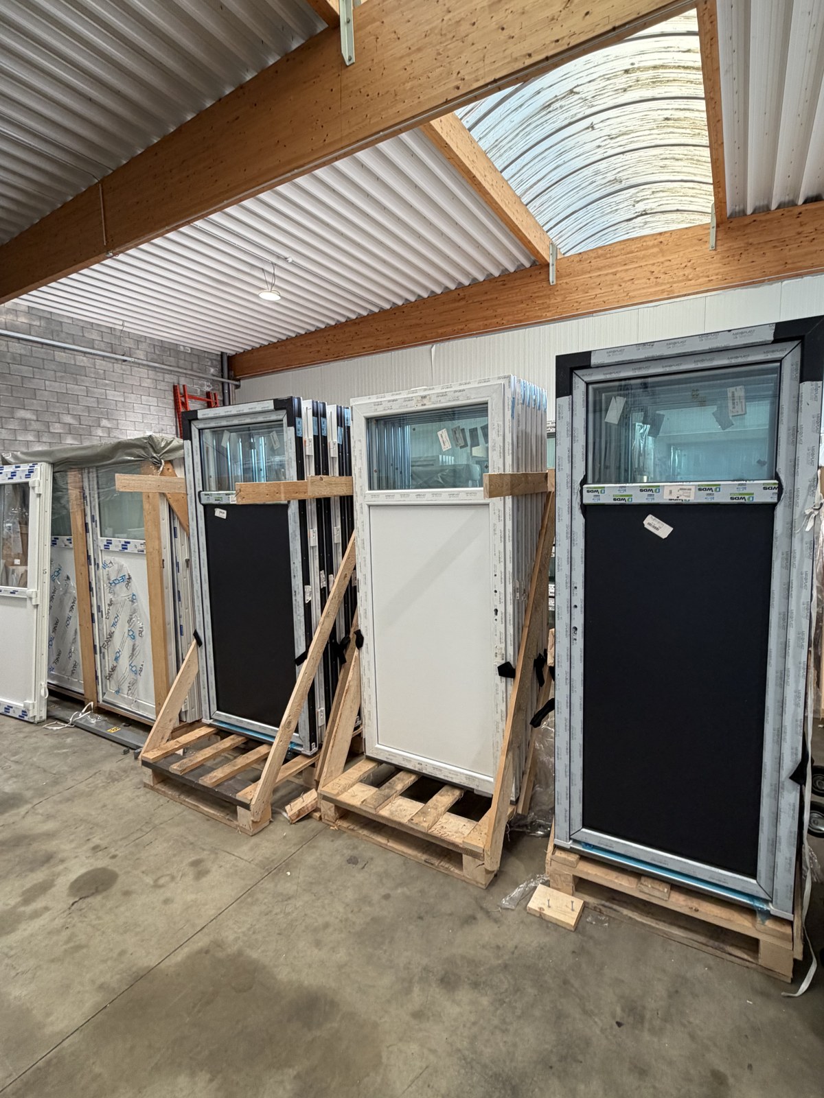 Porte de service PVC 1/4 vitrée en stock